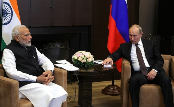 Путин и премьер-министр Индии посетили павильон «Бурятия» в этно-парке Сочи Путин и премьер-министр Индии посетили павильон «Бурятия» в этно-парке Сочи