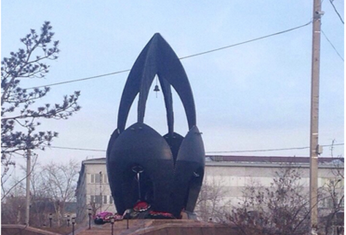 Памятник «Ровесникам, ушедшим в бой» Памятник «Ровесникам, ушедшим в бой»